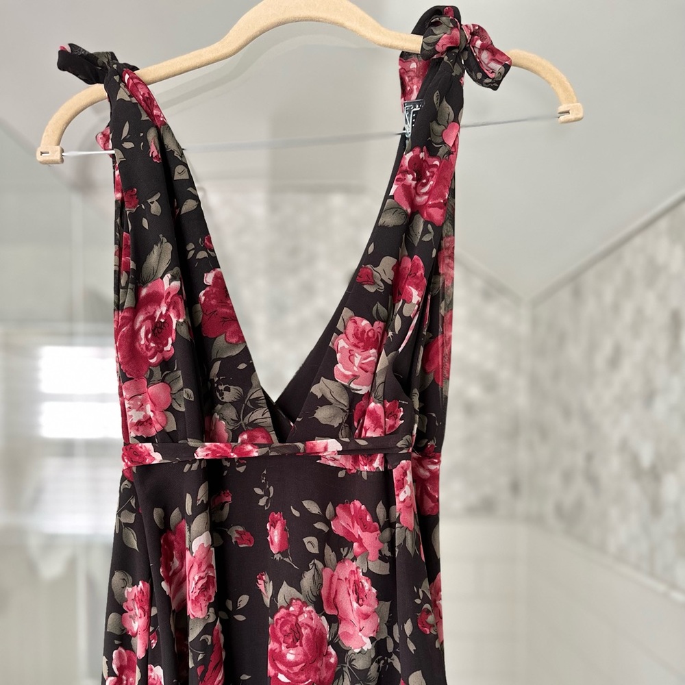 Dress: Love Story by Joanna August
